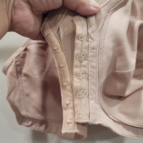 Glamorise MagicLift Front-Closure with Posture Back Support Bra - Sz 42F US - Picture 6 of 10